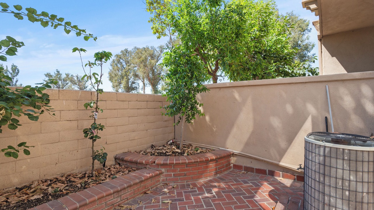 Photo of Patio Balcony in El Camino Real