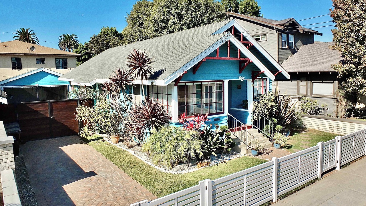 Photo of Outdoor in Bluff Heights