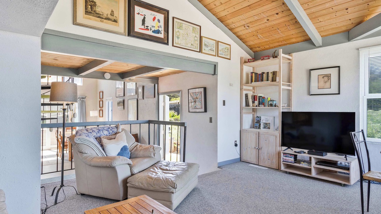 Photo of Livingroom in Salmon Creek