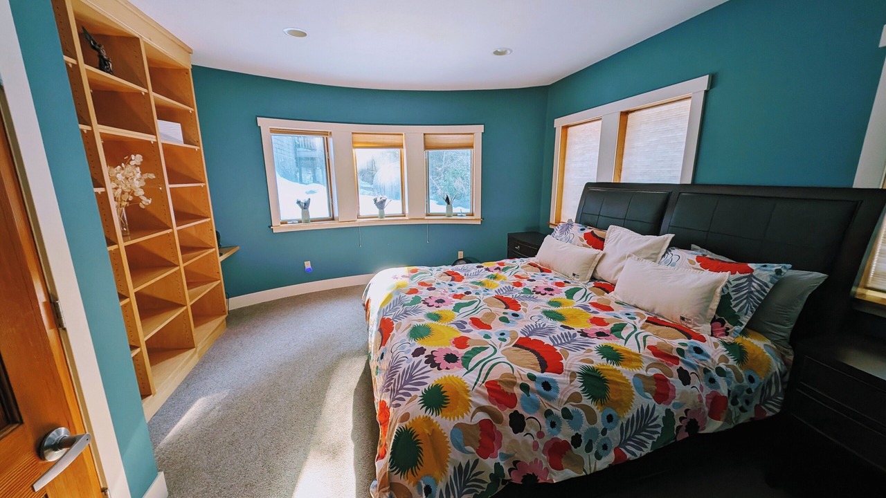Photo of Bedroom in Trout Lake