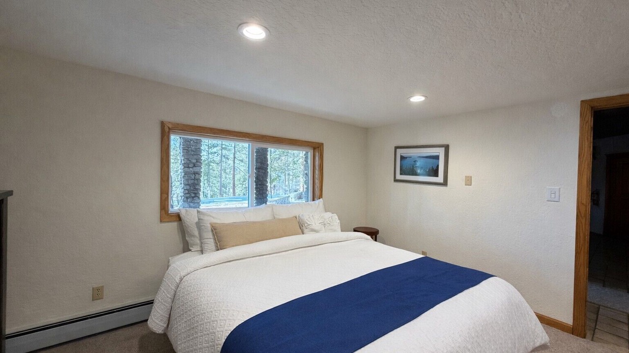 Photo of Bedroom in Lincoln Park
