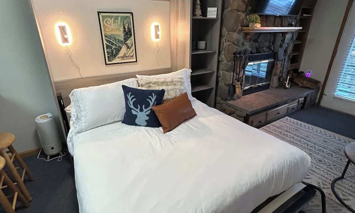 Photo of Bedroom in Kirkwood
