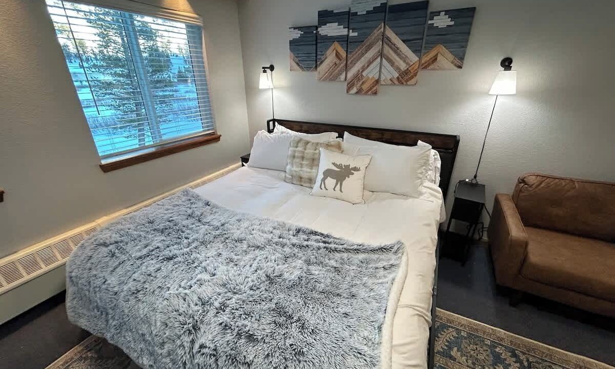 Photo of Bedroom in Kirkwood