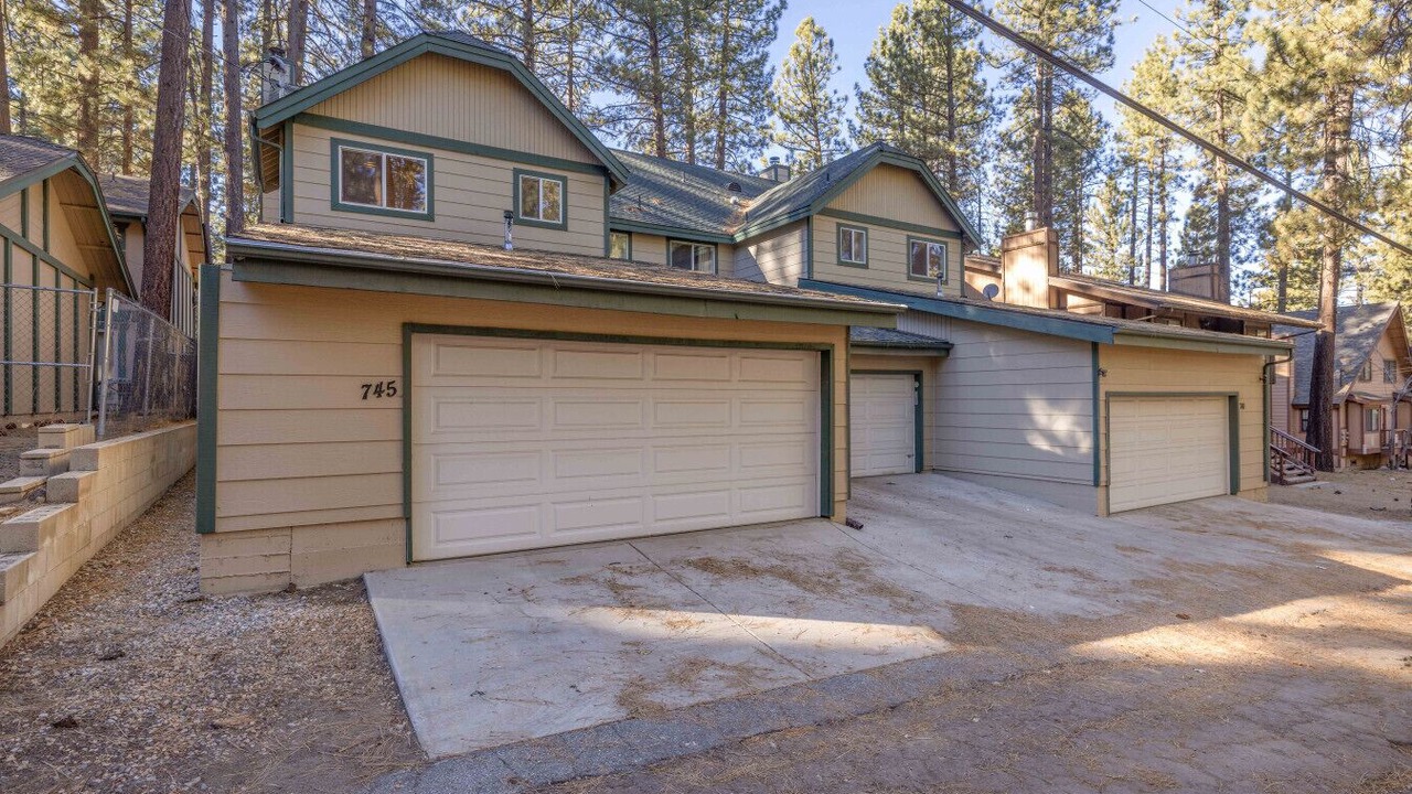 Photo of Outdoor in Summit Estates