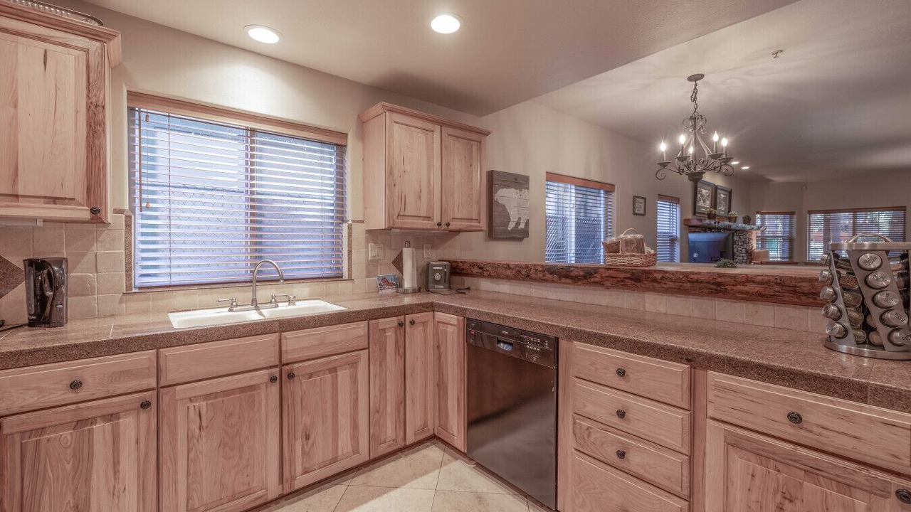 Photo of Kitchen in Summit Estates