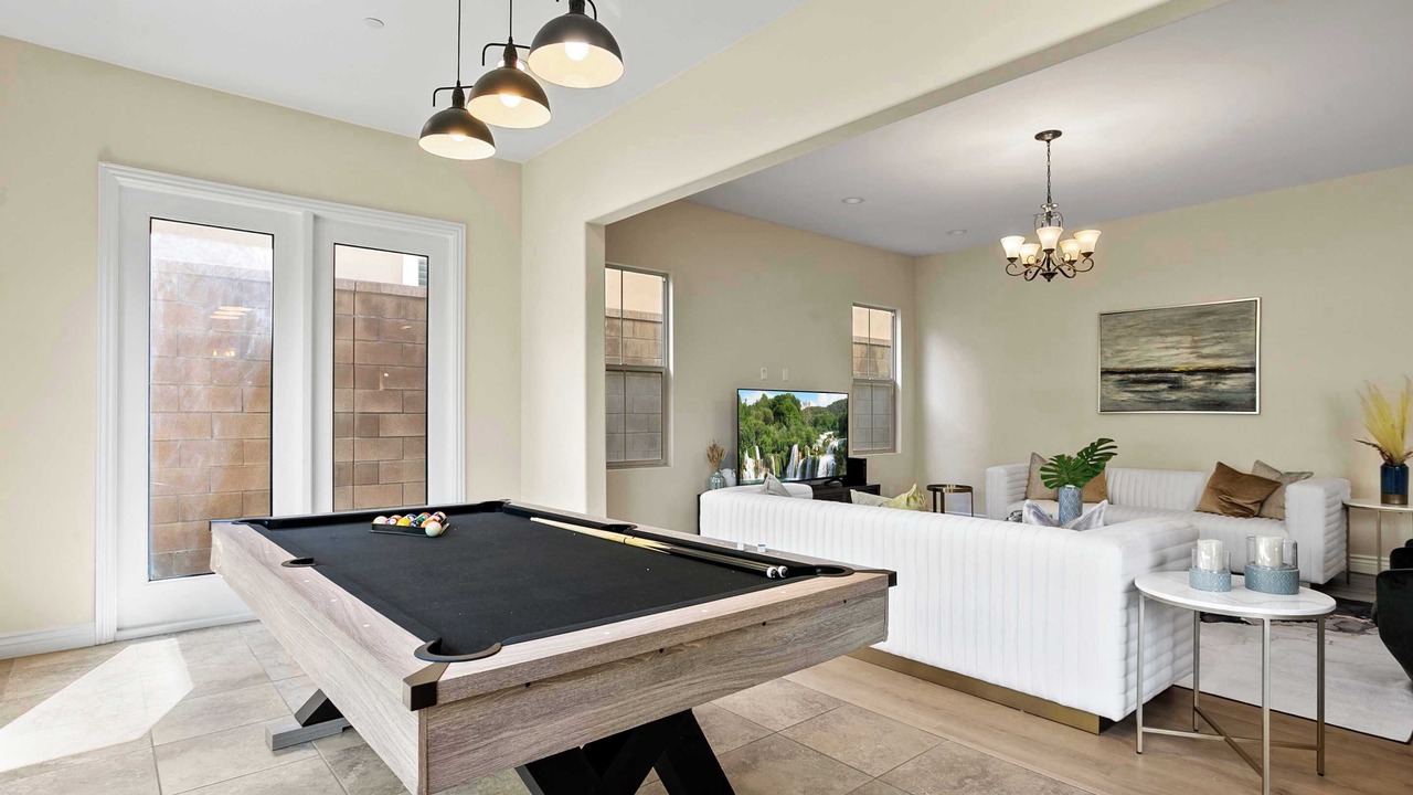 Photo of Livingroom in Orchard Hills