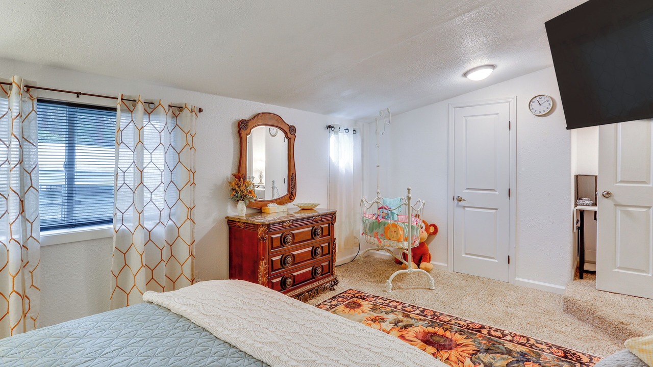 Photo of Bedroom in Weaverville