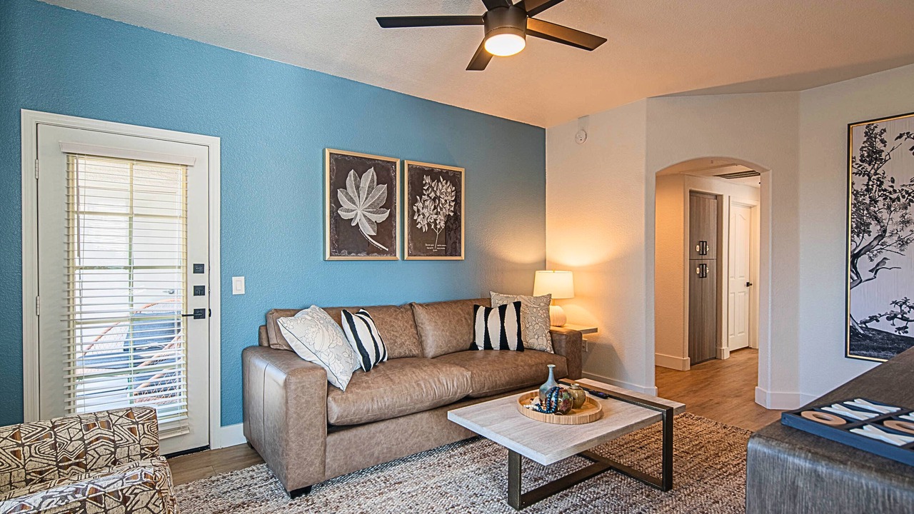 Photo of Livingroom in Kierland