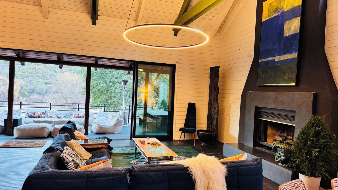 Photo of Livingroom in Cherry