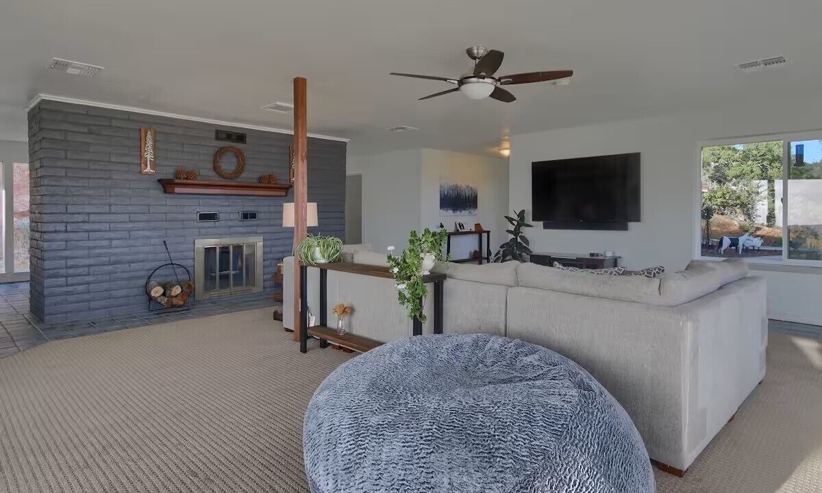 Photo of Livingroom in Mariposa