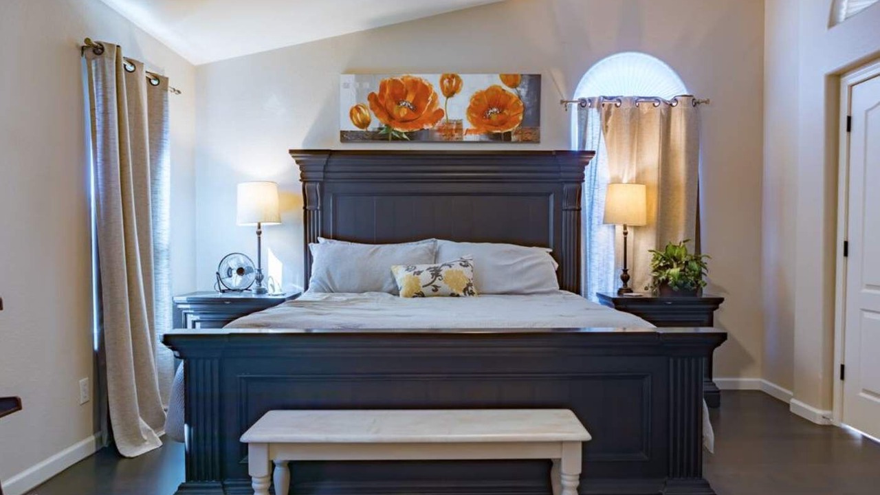 Photo of Bedroom in Sun Groves