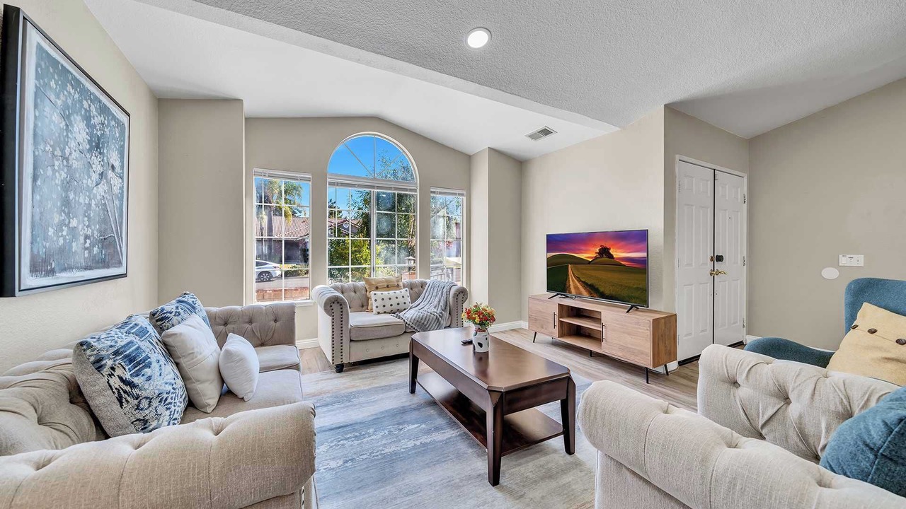 Photo of Livingroom in Corona