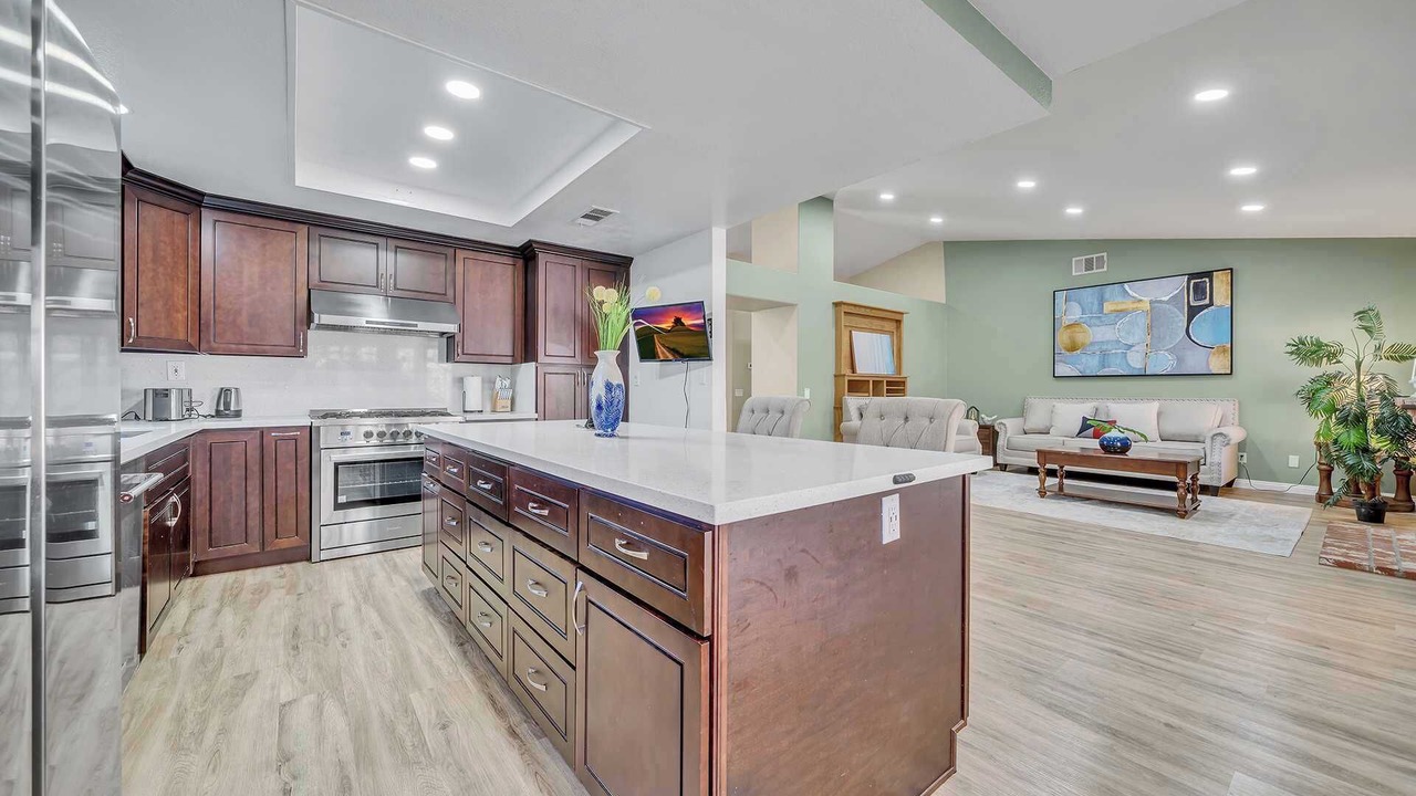 Photo of Kitchen in Corona