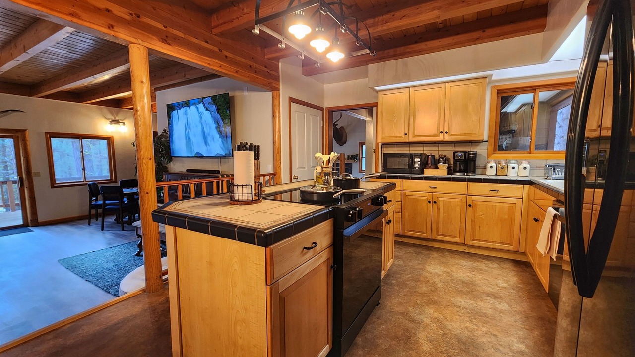Photo of Kitchen in Portola