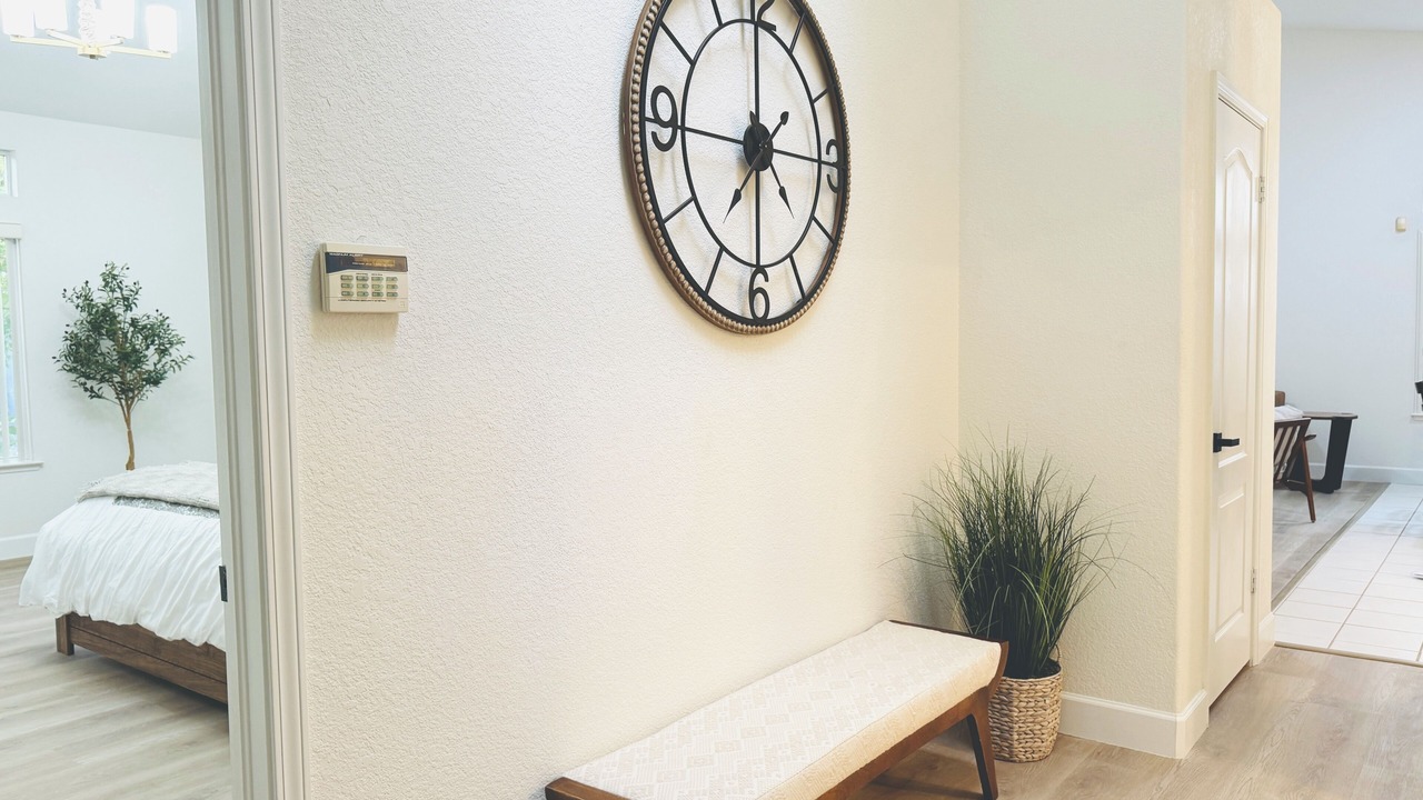 Photo of Bedroom in Raisin