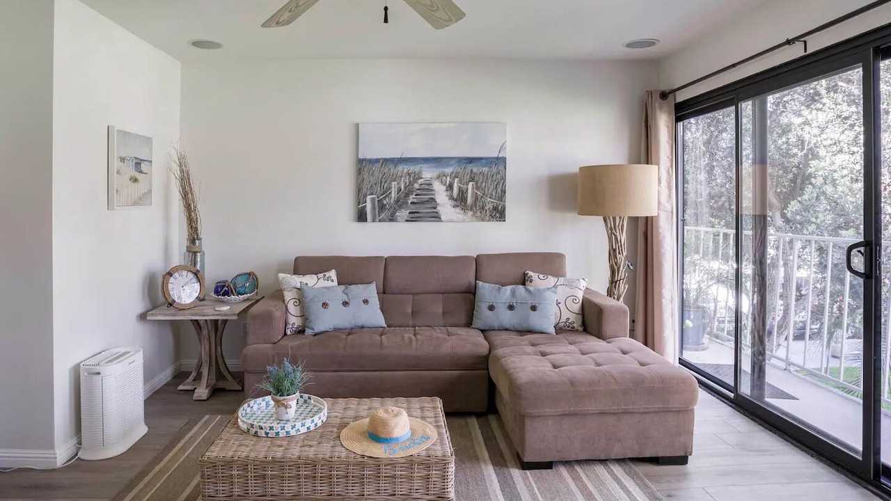 Photo of Livingroom in Crown Point