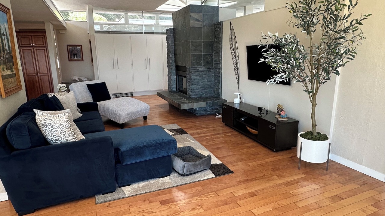 Photo of Livingroom in Pleasanton