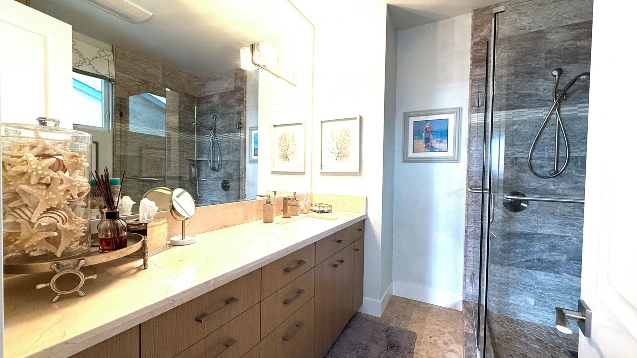 Photo of Bathroom in Shell Beach