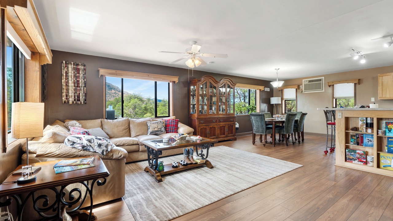 Photo of Livingroom in Williamson