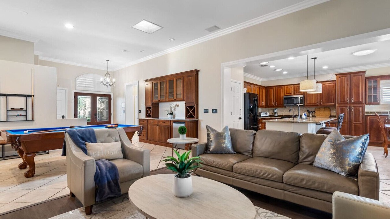 Photo of Livingroom in McCullough Hills