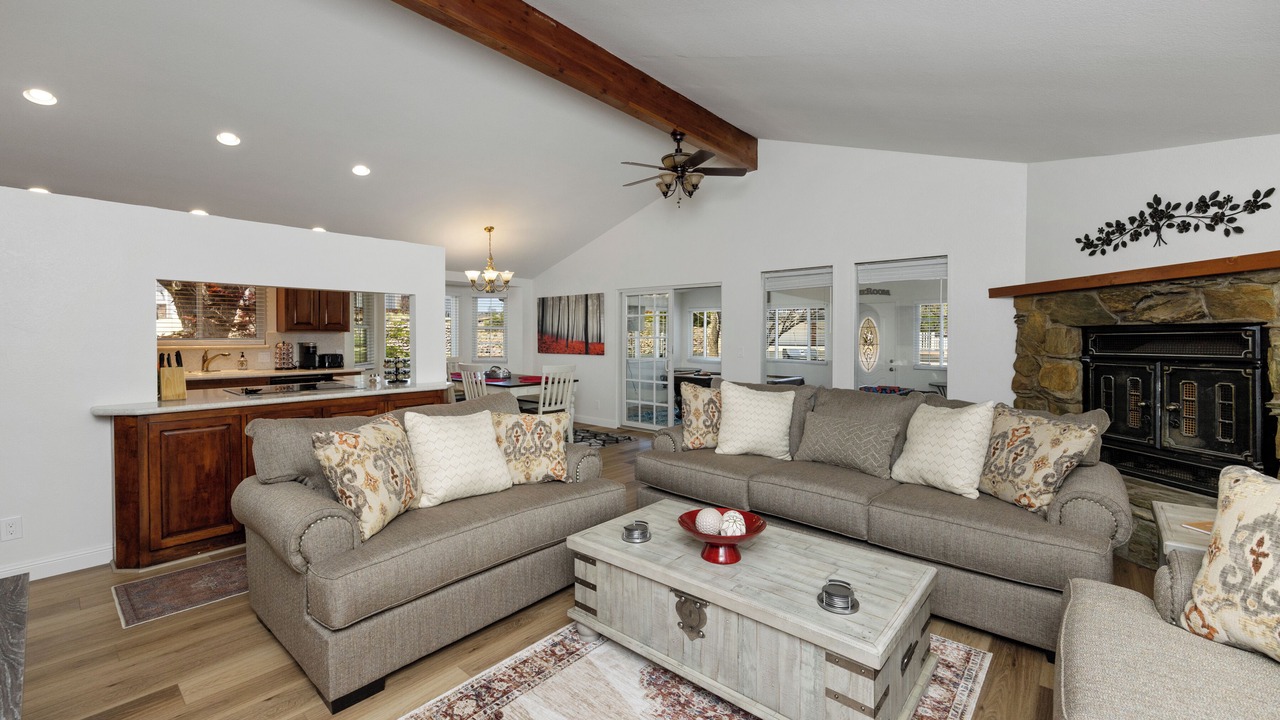 Photo of Livingroom in Prescott Country Club