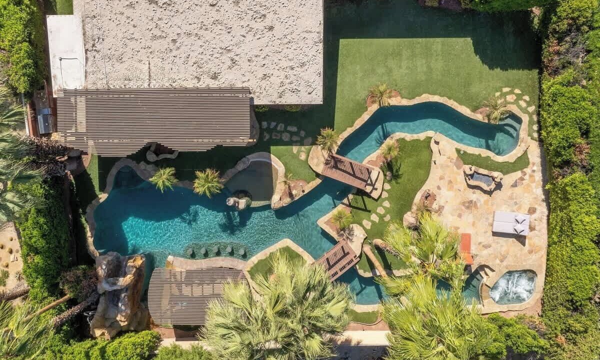 Photo of Outdoor in Magnesia Falls Cove