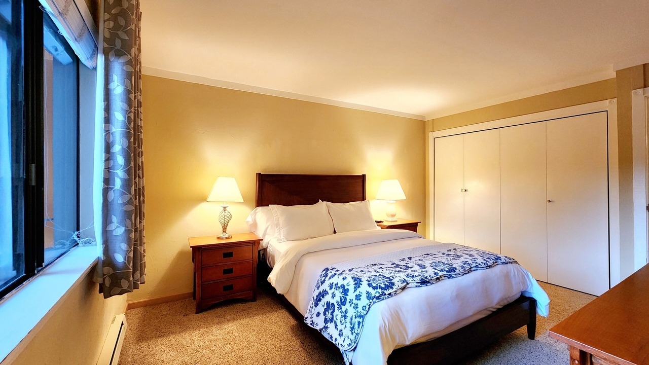Photo of Bedroom in Tahoya Shores