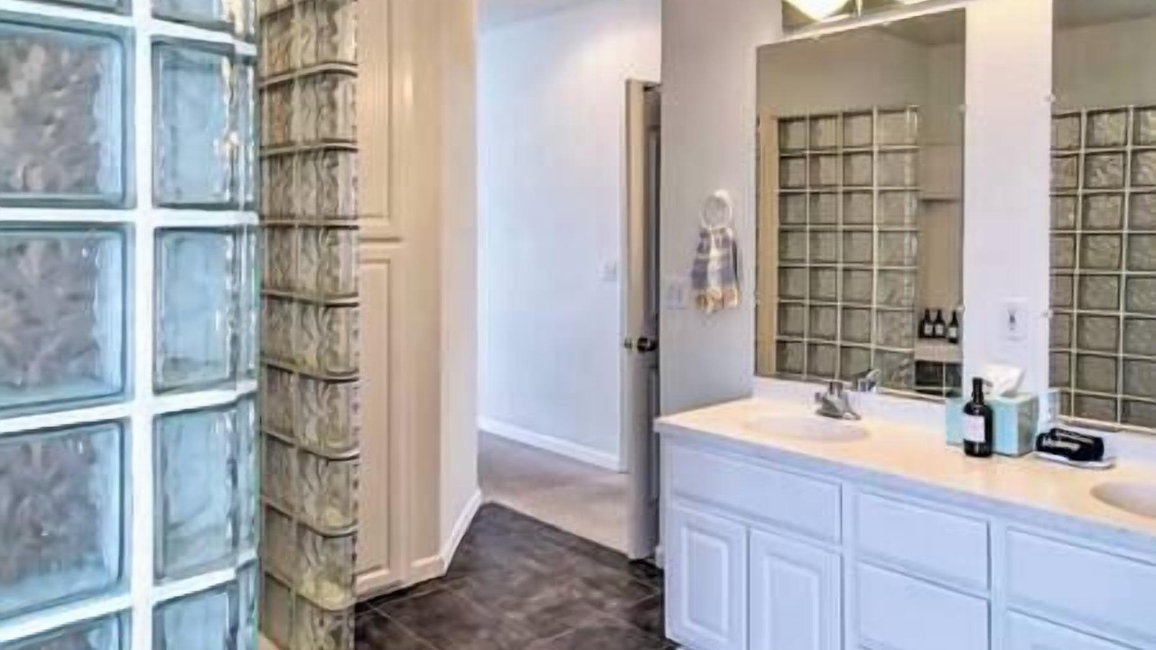 Photo of Bathroom in Lakeport