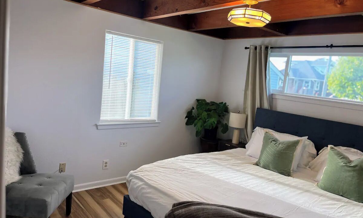 Photo of Bedroom in Crescent City