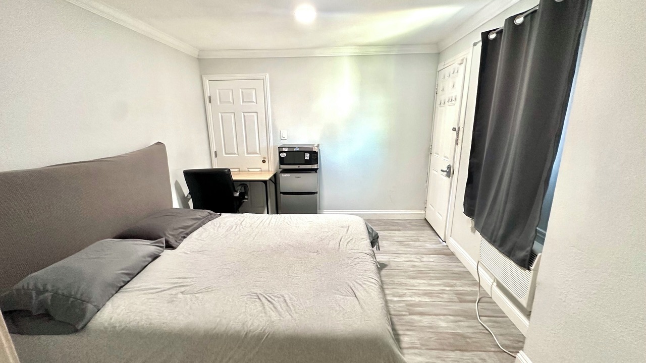 Photo of Bedroom in Burbank