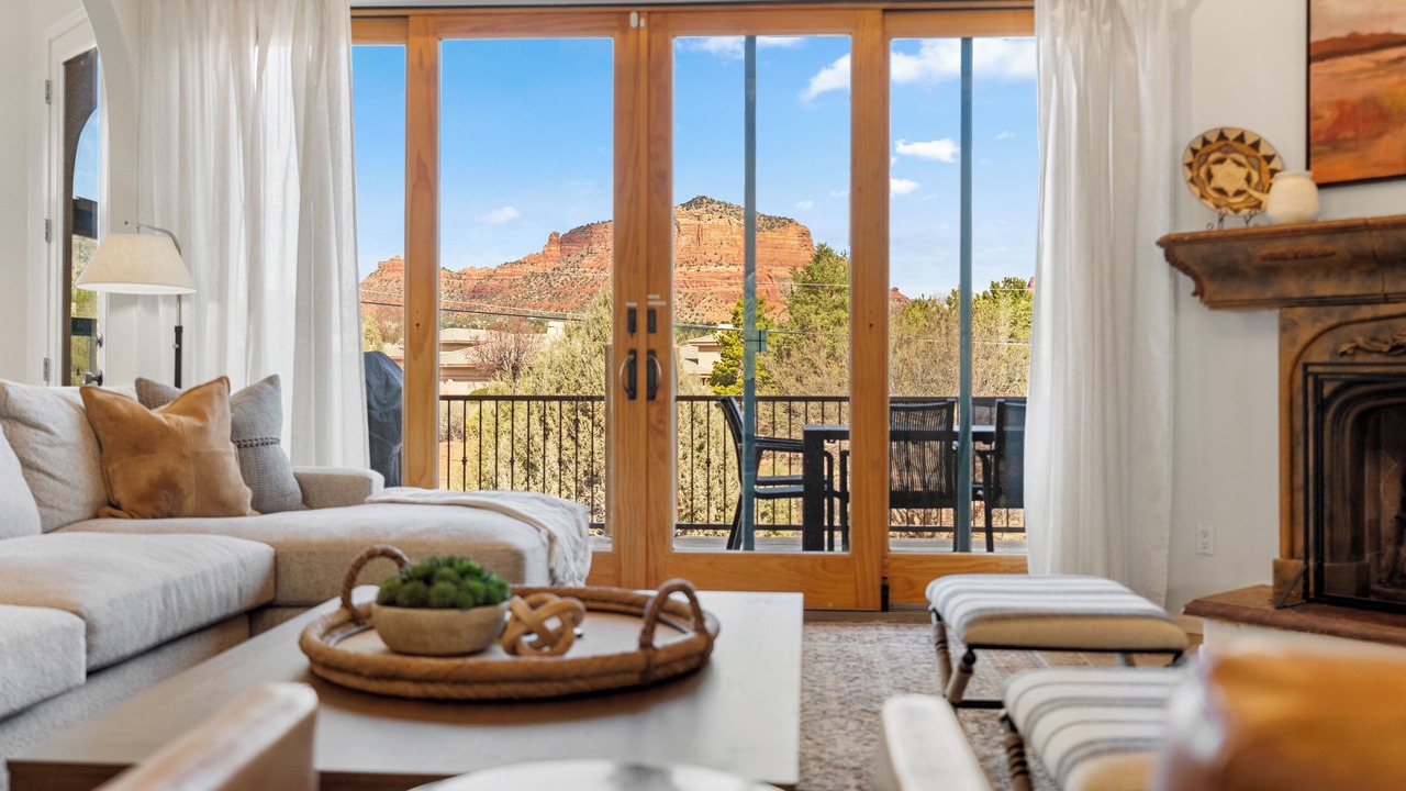 Photo of Livingroom in Oak Creek