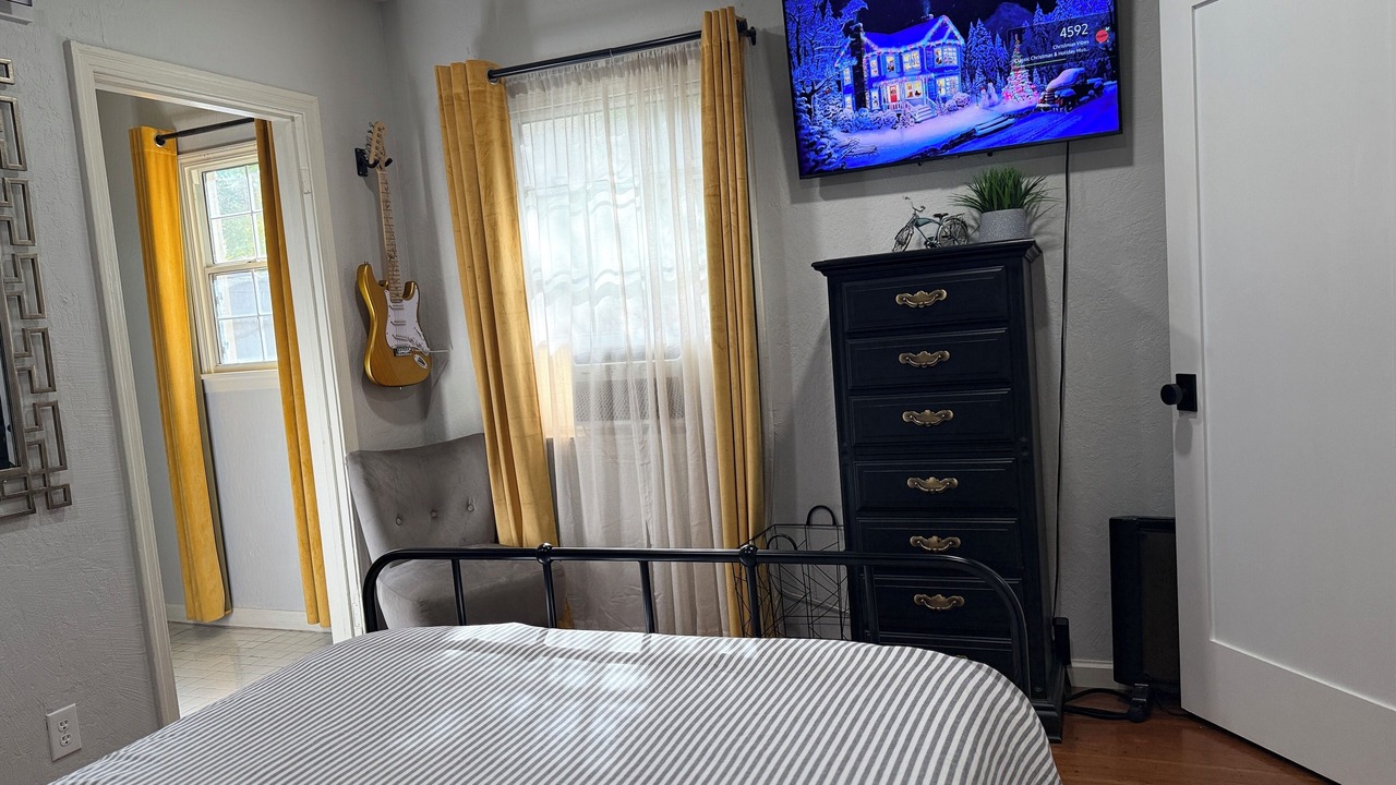 Photo of Bedroom in Poverty Ridge
