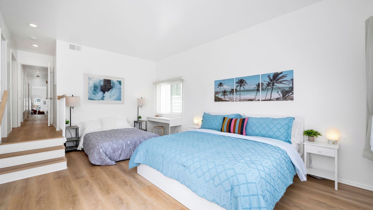 Photo of Bedroom in Newport Shores
