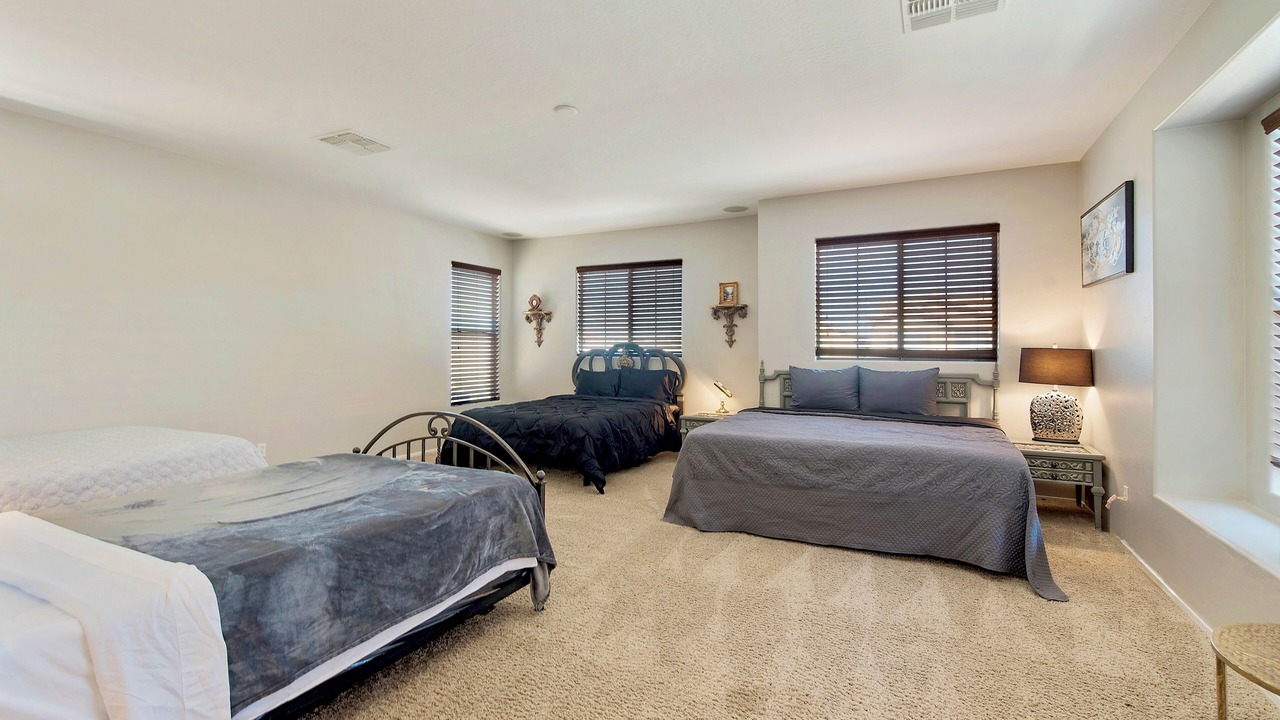 Photo of Bedroom in Sunset Farms