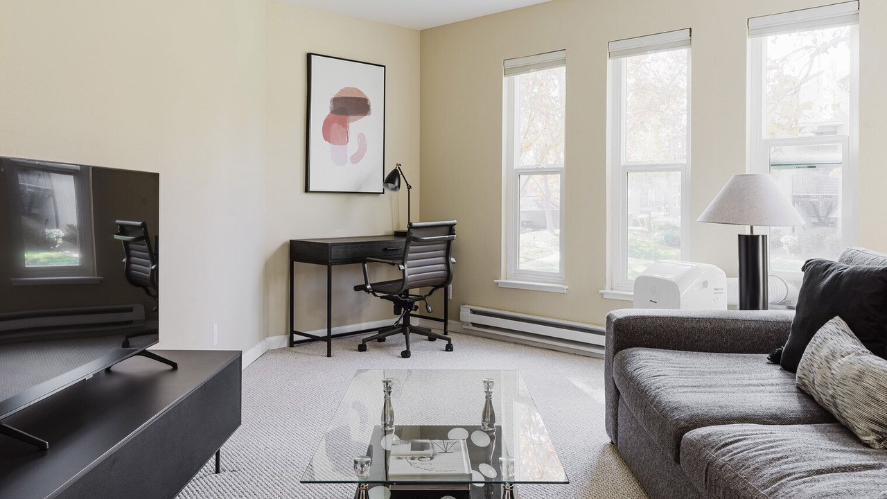 Photo of Livingroom in Central District