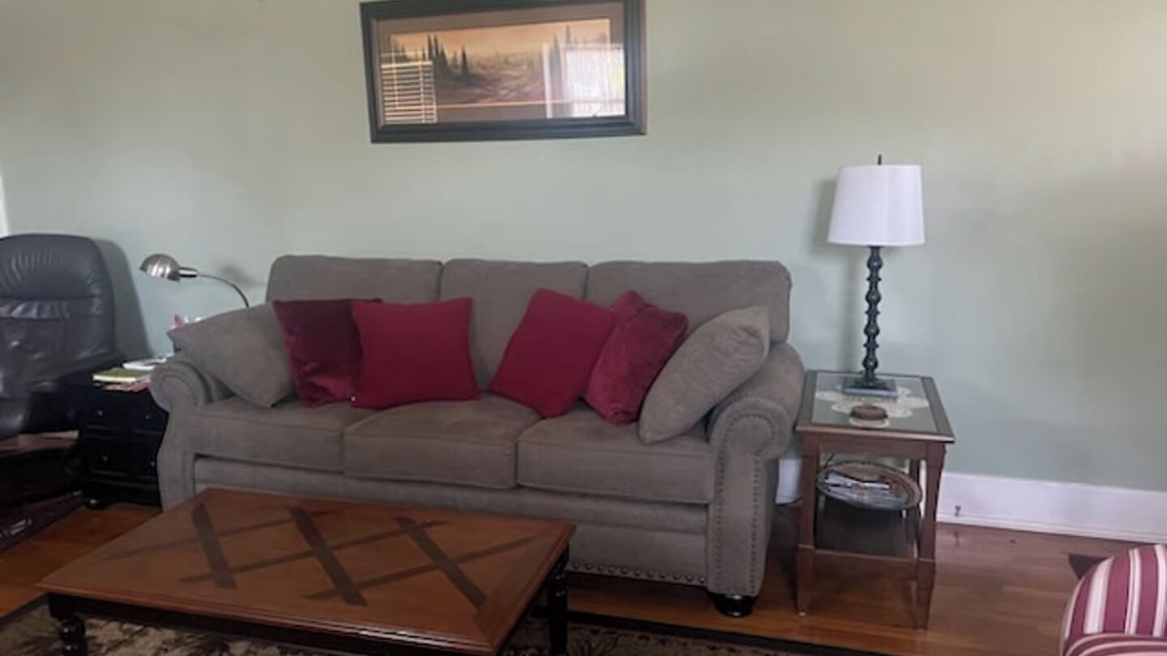 Photo of Livingroom in Downtown Klamath Falls