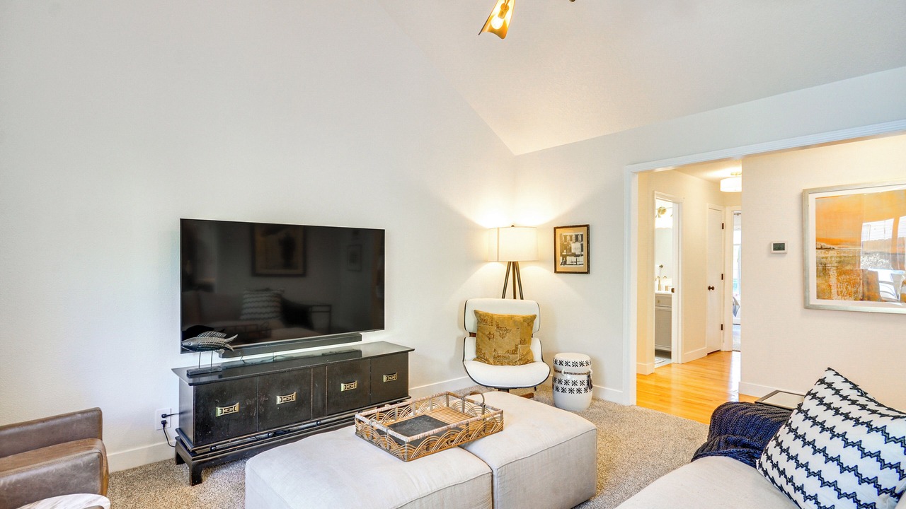 Photo of Livingroom in Beaverton