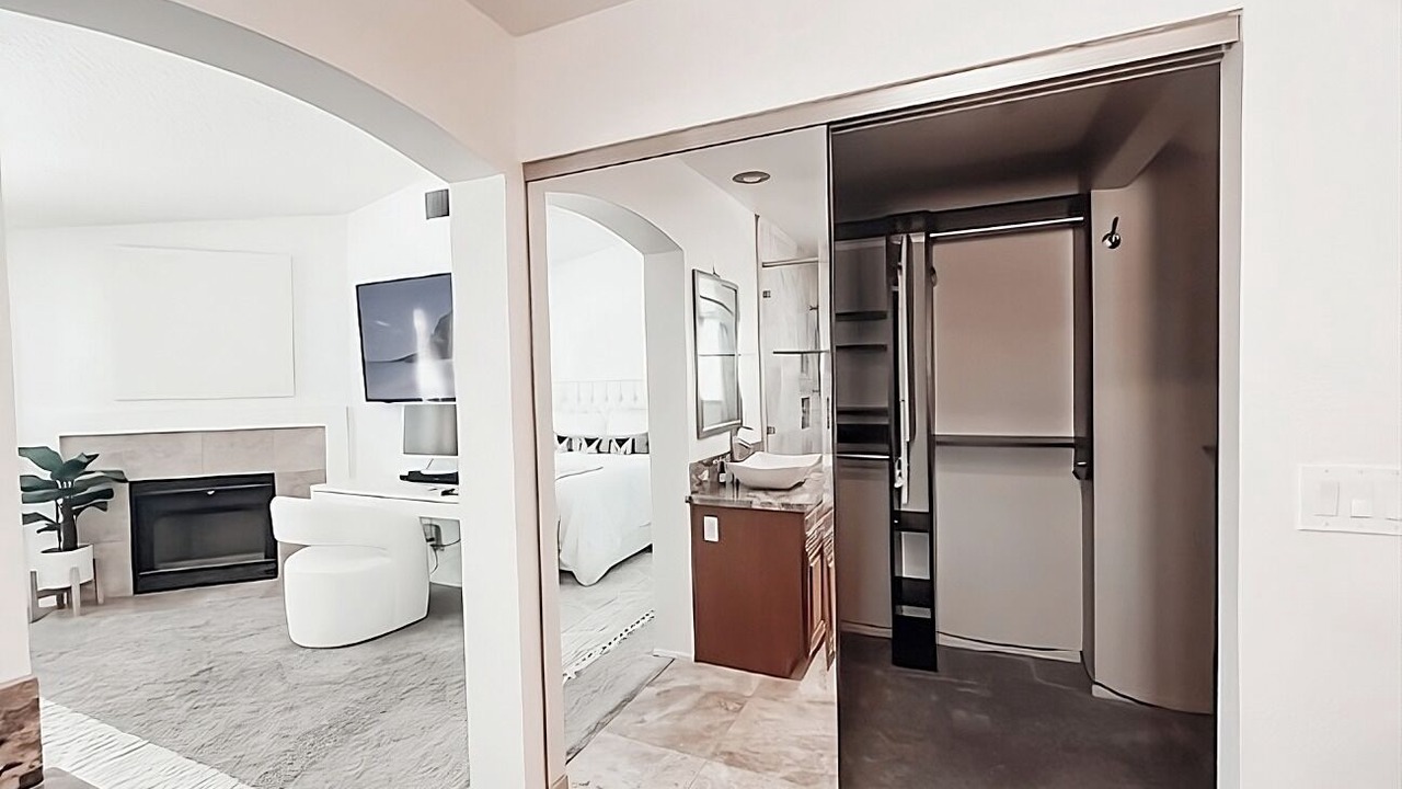 Photo of Bedroom in Canyon Gate