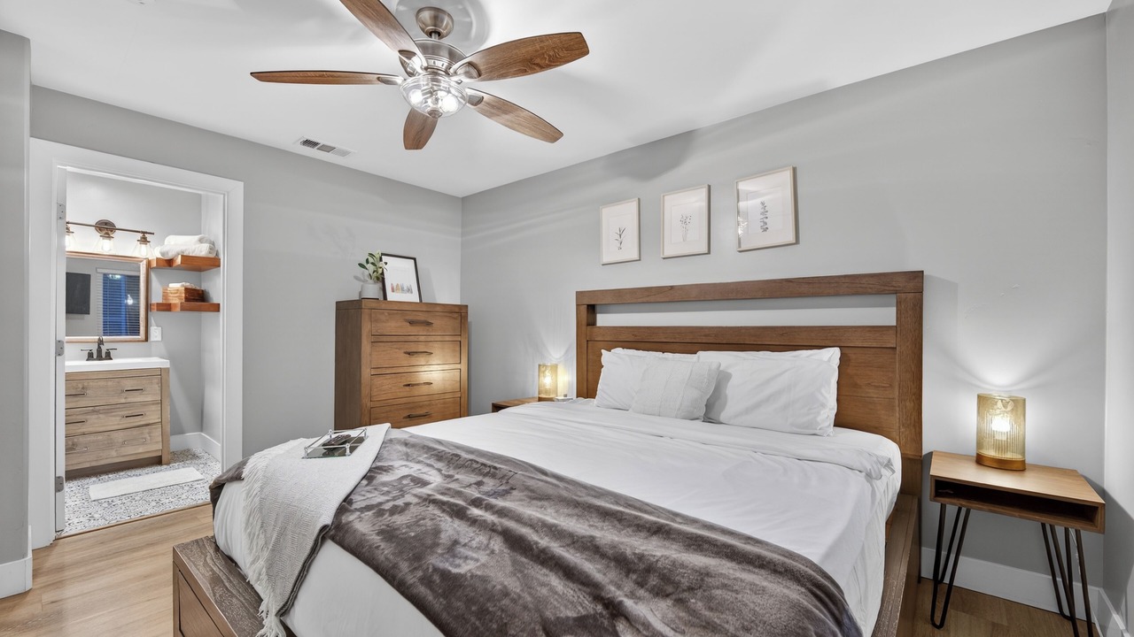 Photo of Bedroom in Midtown Sacramento