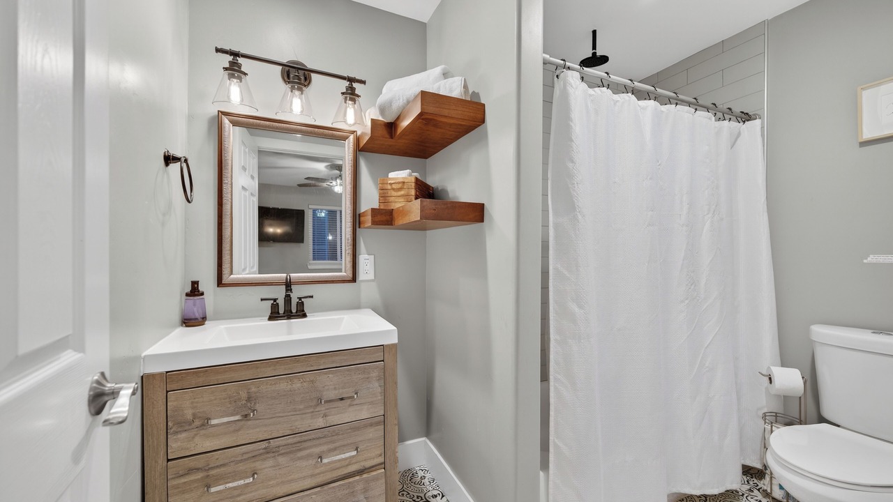 Photo of Bathroom in Midtown Sacramento