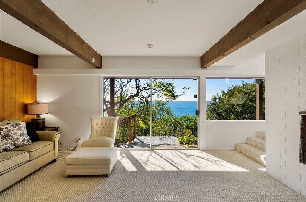 Photo of Livingroom in Laguna Beach