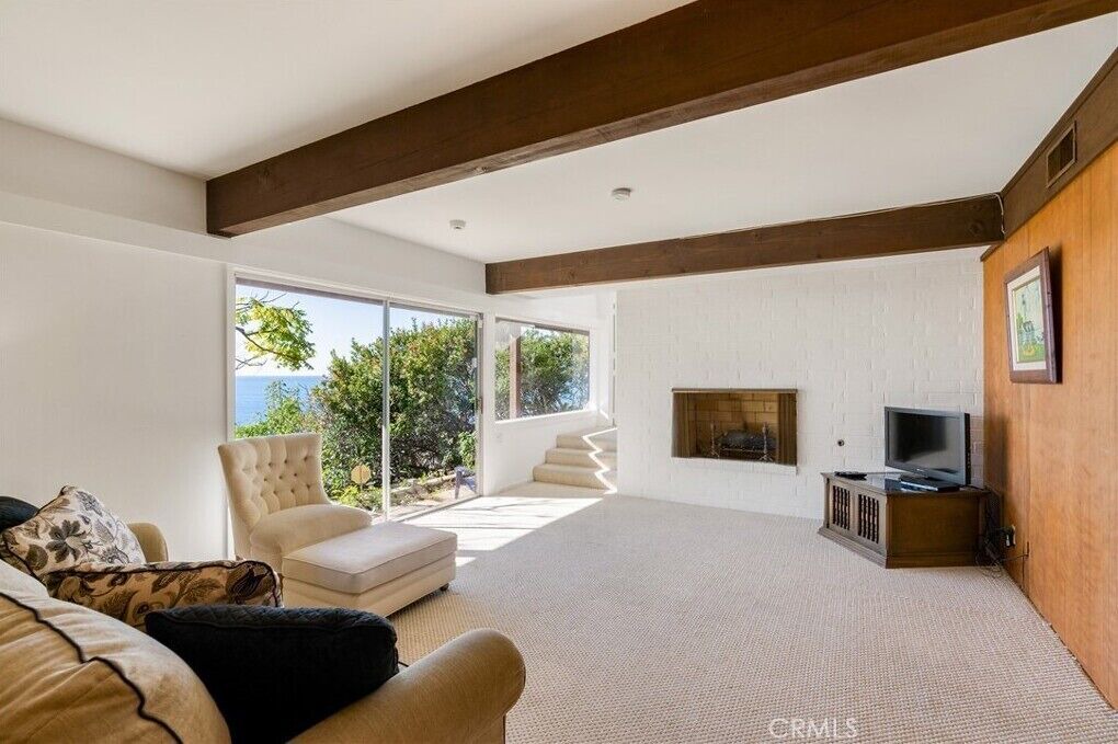 Photo of Livingroom in Laguna Beach