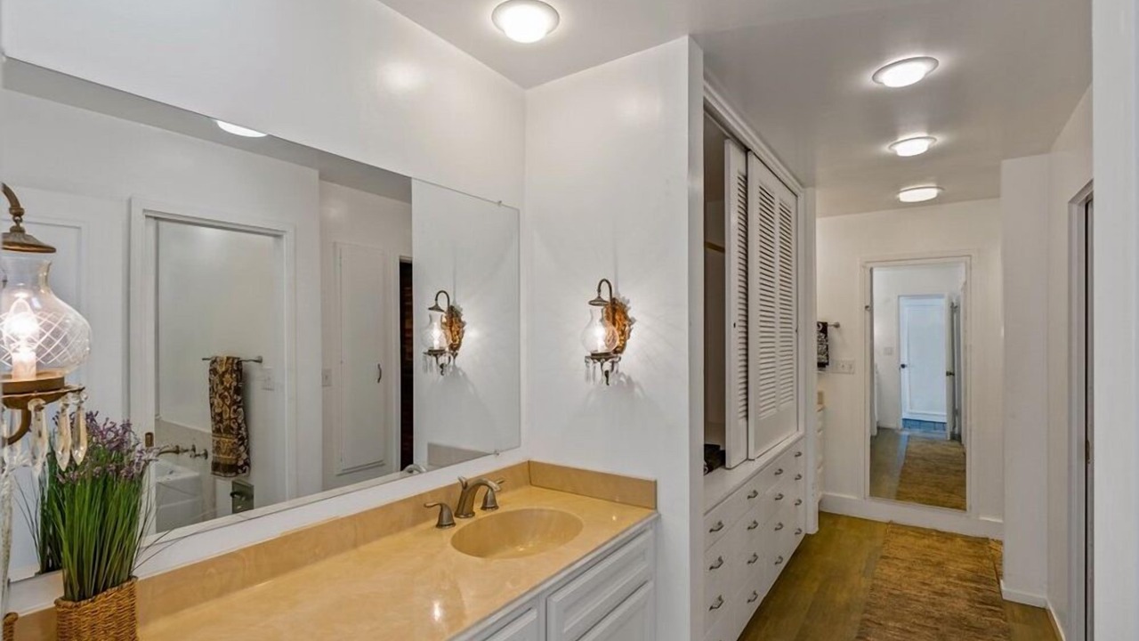 Photo of Bathroom in Laguna Beach