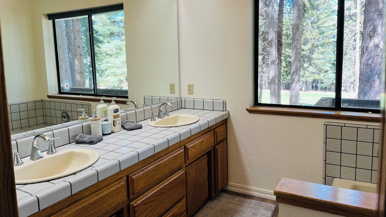 Photo of Bathroom in Lake Almanor West