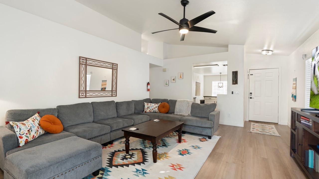 Photo of Livingroom in Parkwood Ranch