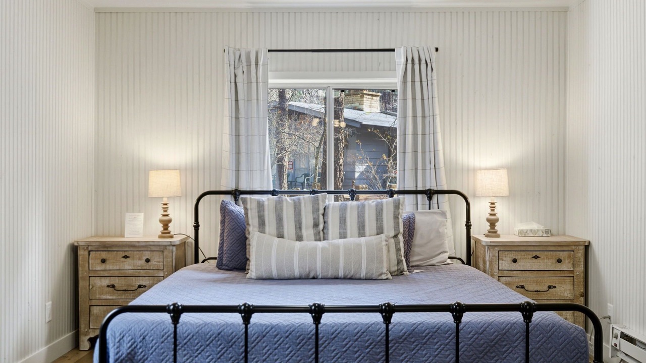 Photo of Bedroom in Groom Creek