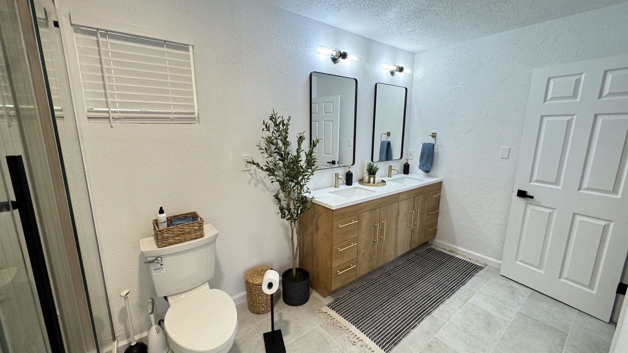 Photo of Bathroom in Lakehead
