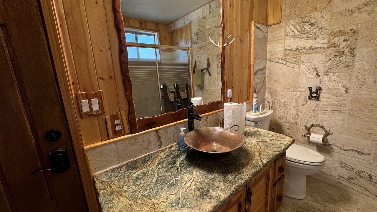 Photo of Bathroom in Lakehead