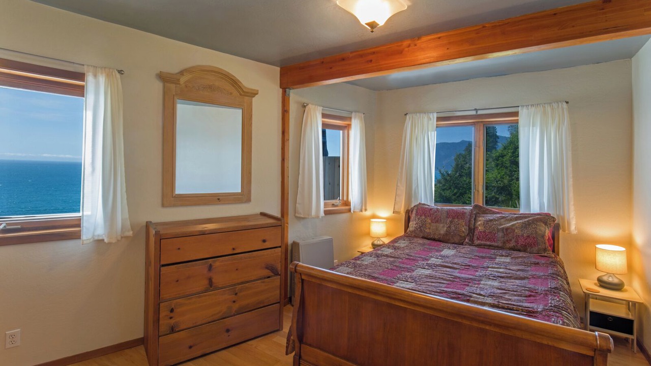 Photo of Bedroom in Shelter Cove