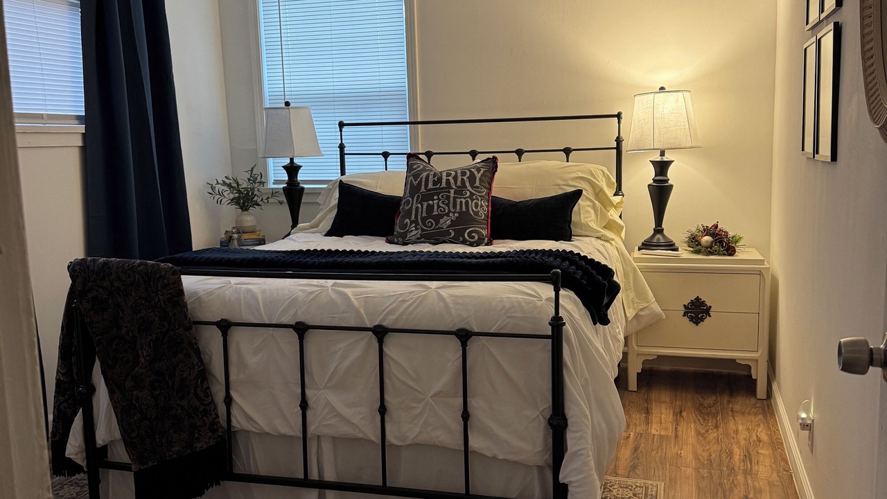 Photo of Bedroom in Upper Lake